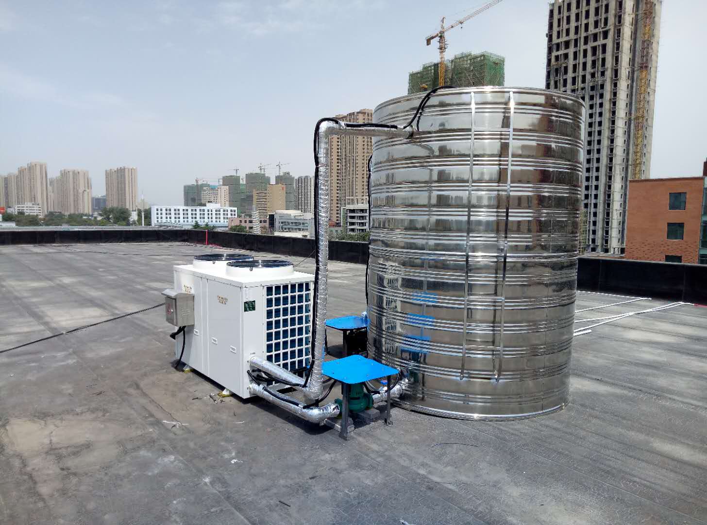 酒店、賓館洗浴熱水用什么好，福威斯空氣能熱水器*佳選擇